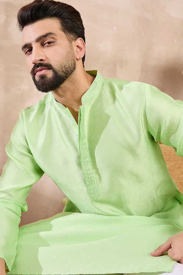 Green Silk Blend Solid Embroidered Straight Kurta With Trouser MKSET1727