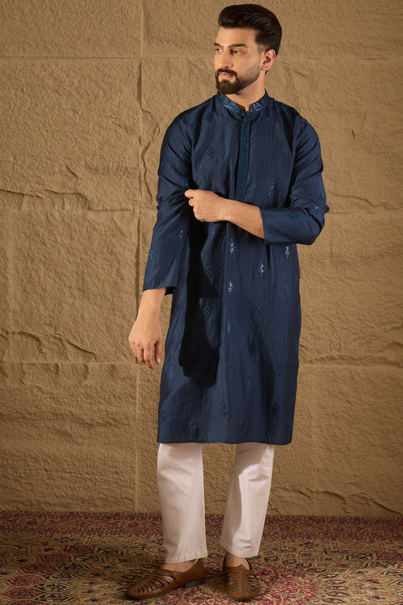 Blue Viscose Rayon Solid Embroidered Straight Kurta MKU1293