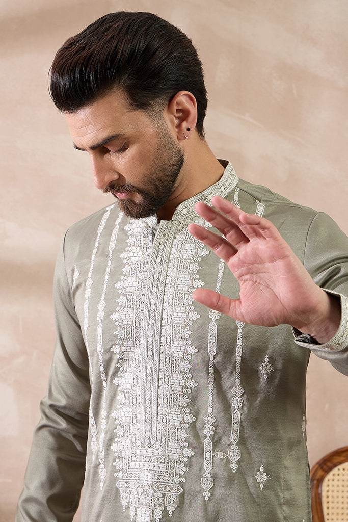 Green Silk Blend Embroidered Mandarin Collar Straight Kurta With Trouser MKSET1791