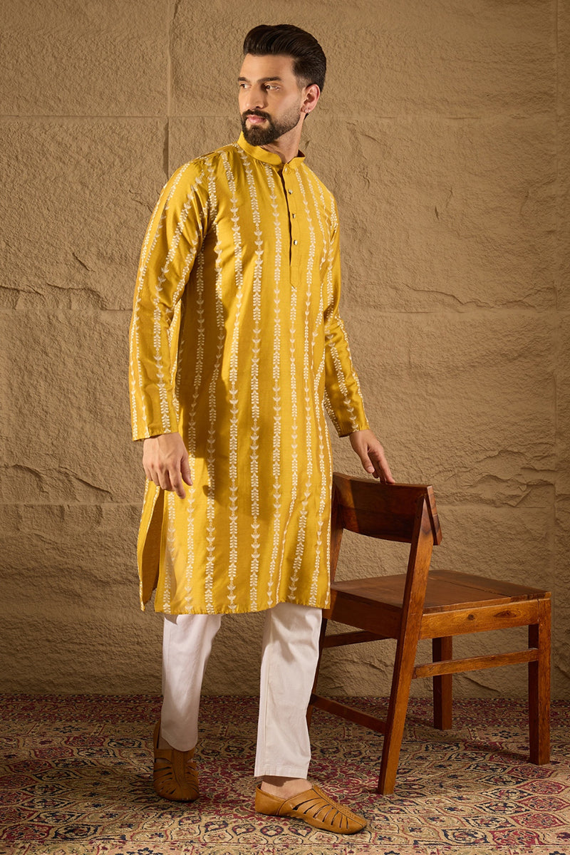 Yellow Viscose Rayon Ethnic Motifs Printed Straight Kurta with Trousers MKSET1282