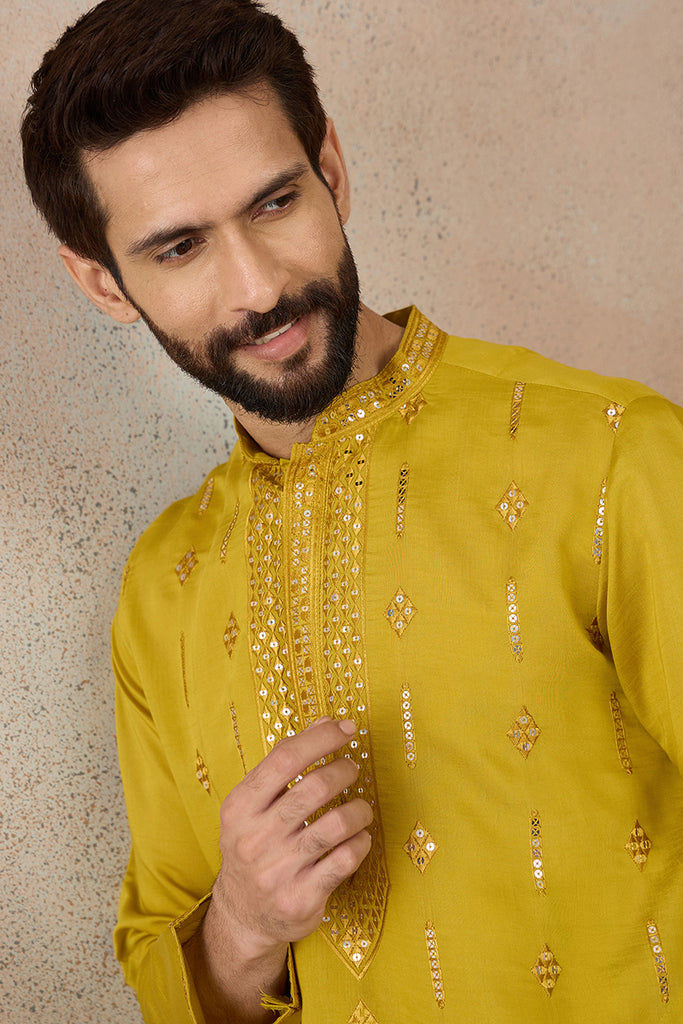 Yellow Silk Blend Solid Embroidered Kurta MKU2415