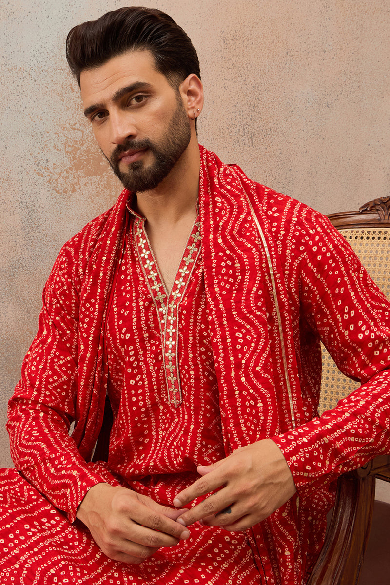 Red Viscose Rayon Bandhani Printed Mandarin Collar Kurta & Trouser With Dupatta MKPD1081