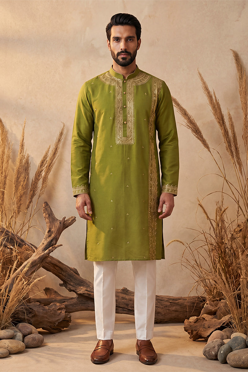 Green Silk Blend Solid Emboidered Straight Kurta With Trouser MKSET2313