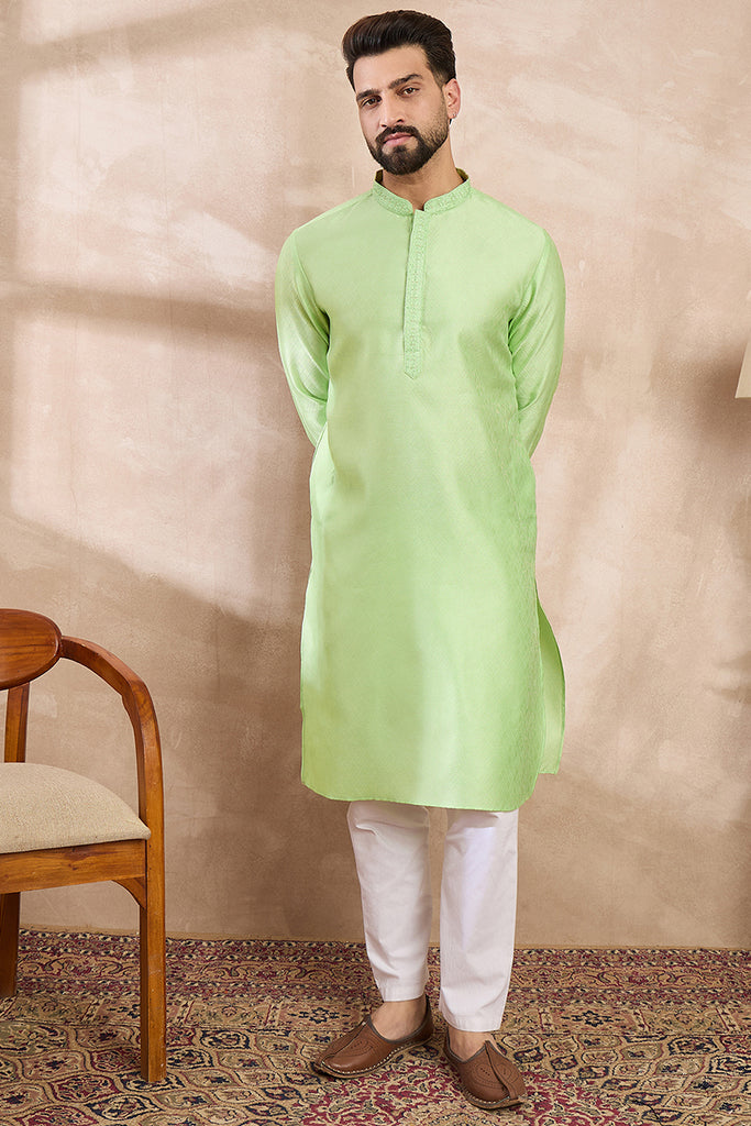 Green Silk Blend Solid Embroidered Straight Kurta With Trouser MKSET1727
