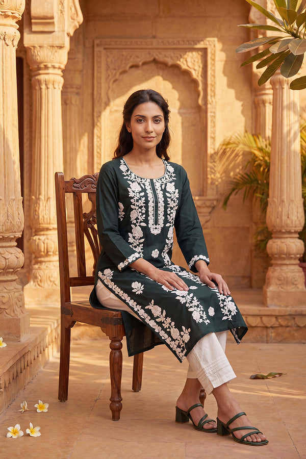 Green Viscose Rayon Solid Embroidered Regular Kurta VCK9805