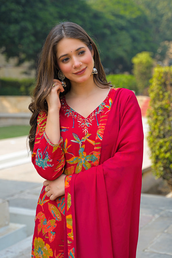 Pink Viscose Rayon Floral Printed Straight Kurta Trousers With Dupatta PKSKD3160