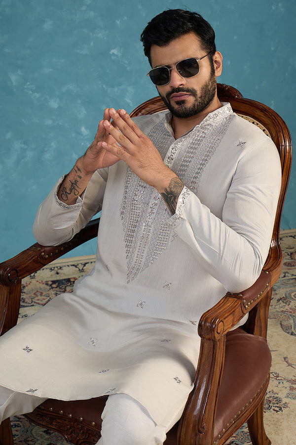 Grey Silk Blend Solid Emboidered Sequins Kurta With Trouser MKSET2280