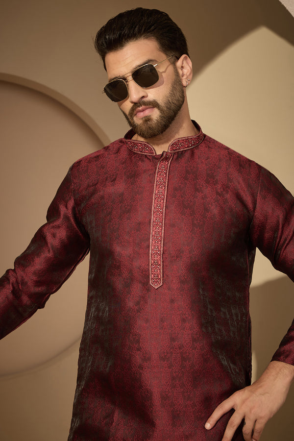 Maroon Jacquard Solid Embroidered Mandarin Collar Kurta MKU2744