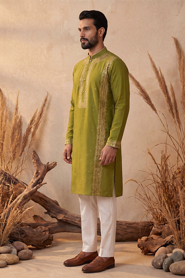 Green Silk Blend Solid Emboidered Straight Kurta With Trouser MKSET2313