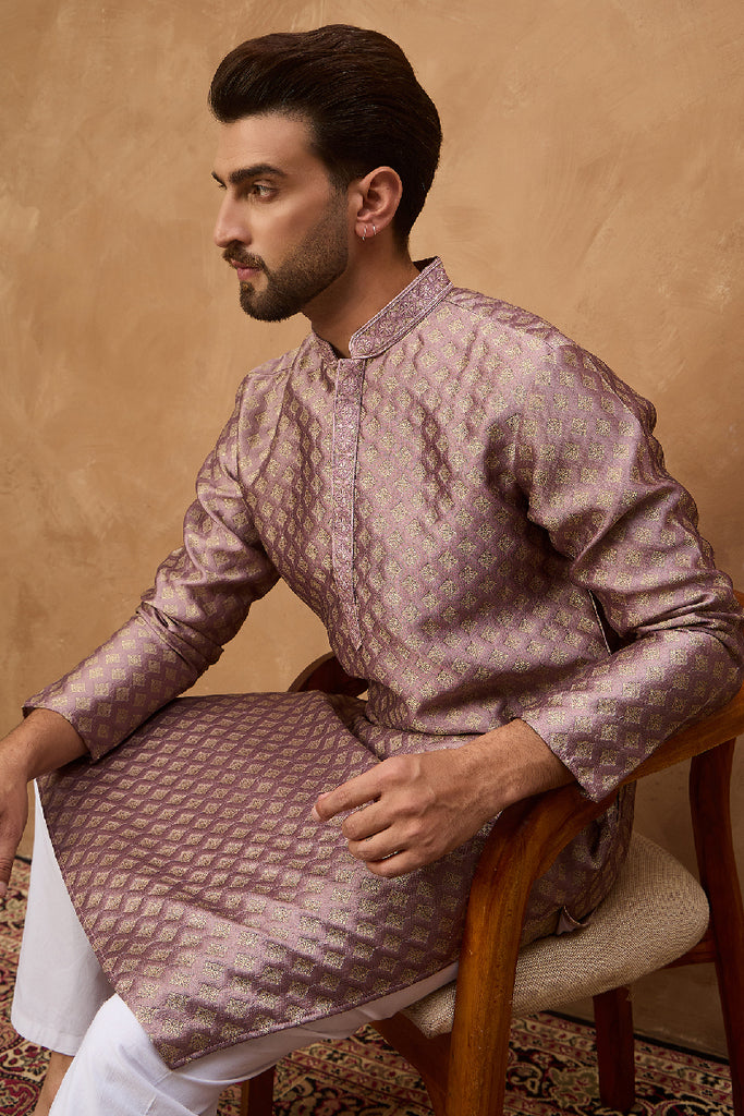 Mauve Silk Blend Solid Woven Design Straight Kurta MKU1458