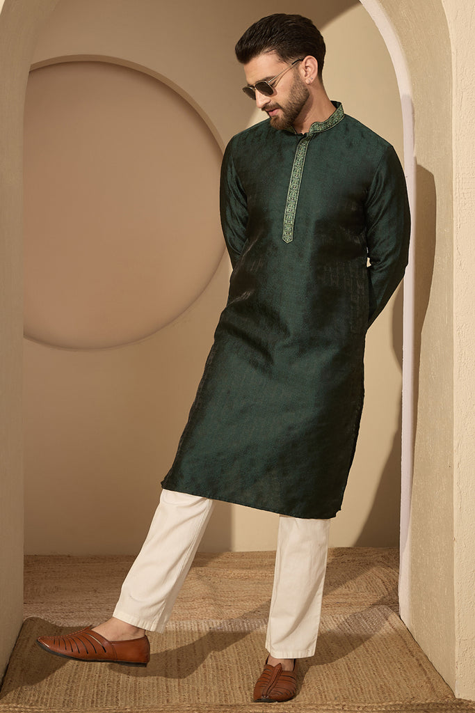 Green Jacquard Solid Embroidered Mandarin Collar Kurta With Trouser MKSET2742