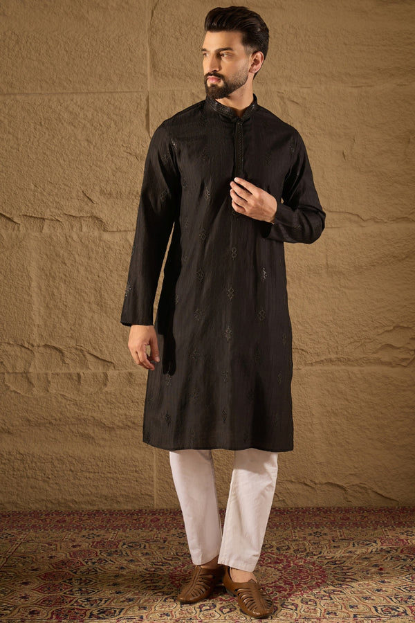 Black Viscose Rayon Solid Embroidered Straight Kurta MKU1294
