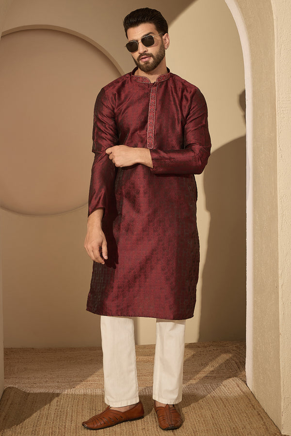 Maroon Jacquard Solid Embroidered Mandarin Collar Kurta MKU2744