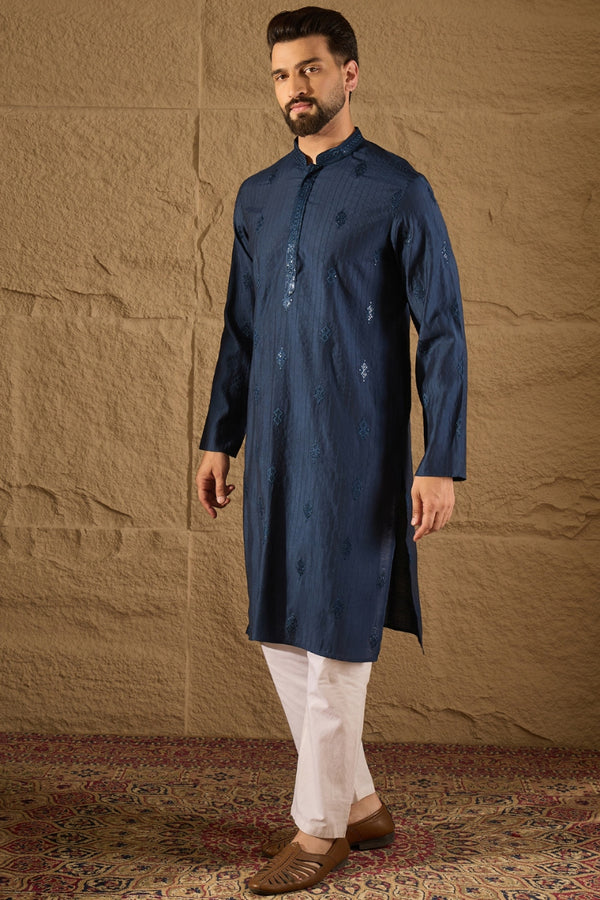 Blue Viscose Rayon Solid Embroidered Straight Kurta MKU1293