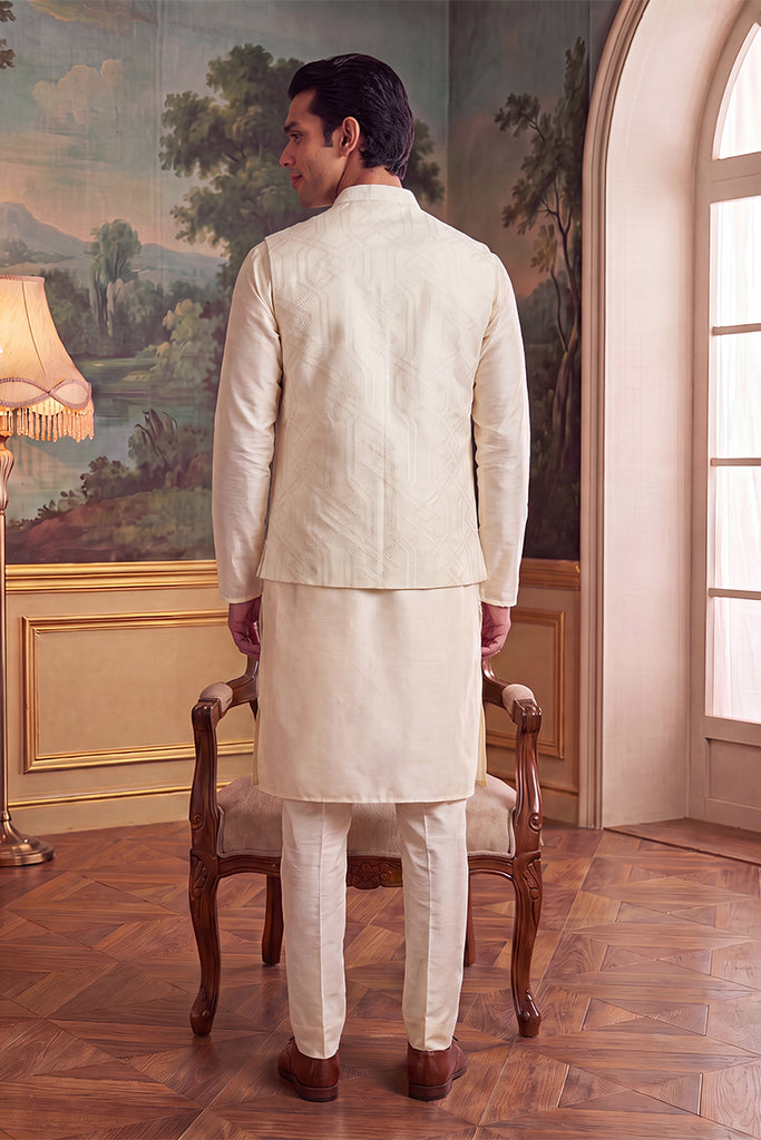 Off White Jacquard Woven Design Solid Koti MKOT1042