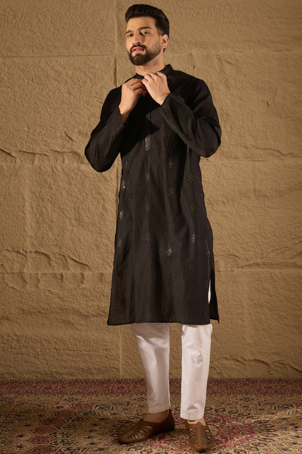 Black Viscose Rayon Solid Embroidered Straight Kurta MKU1294