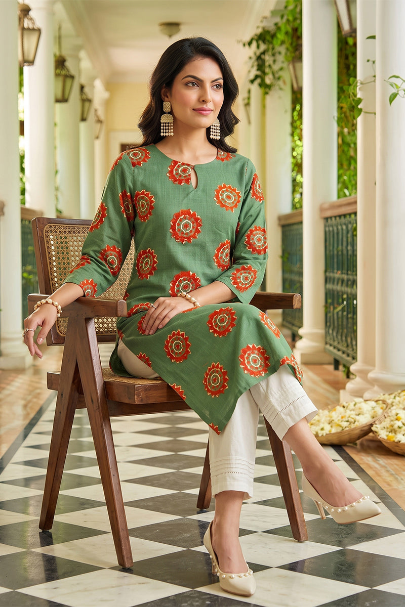 Cotton Rama Green Color Fancy Daily Wear Kurti VCK1295