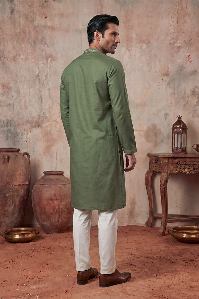 Green Silk Blend Solid Emboidered Sequins Kurta With Trouser MKSET2276