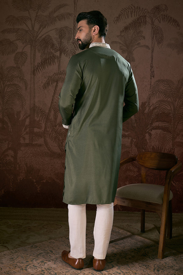 Green Silk Blend Solid Embroidered Straight Kurta MKU1882