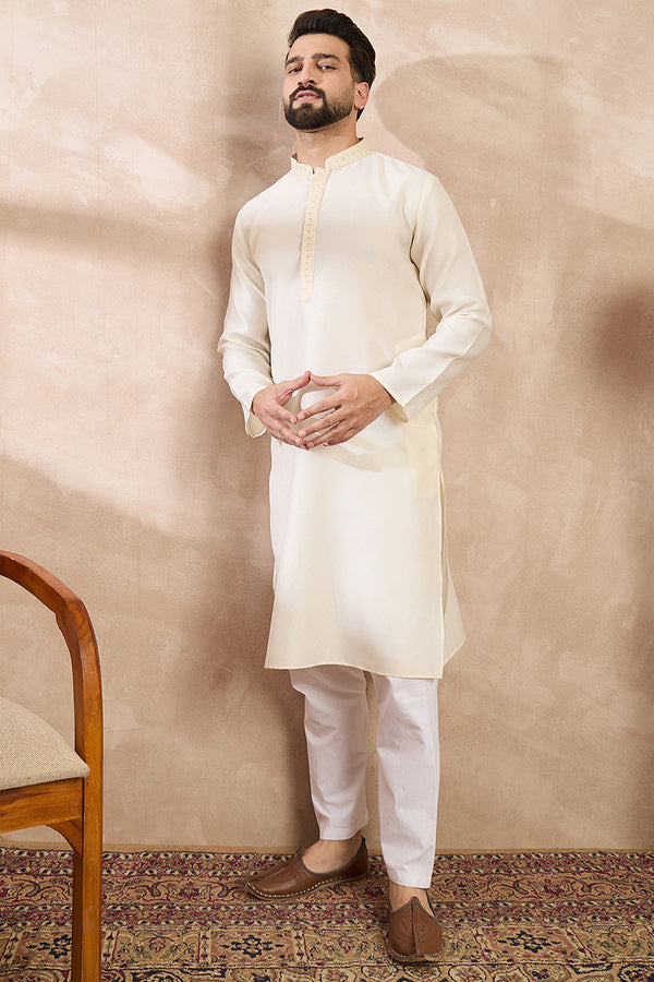 Off White Silk Blend Solid Embroidered Straight Kurta With Trouser MKSET1728