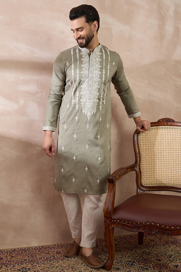 Green Silk Blend Embroidered Mandarin Collar Straight Kurta With Trouser MKSET1791