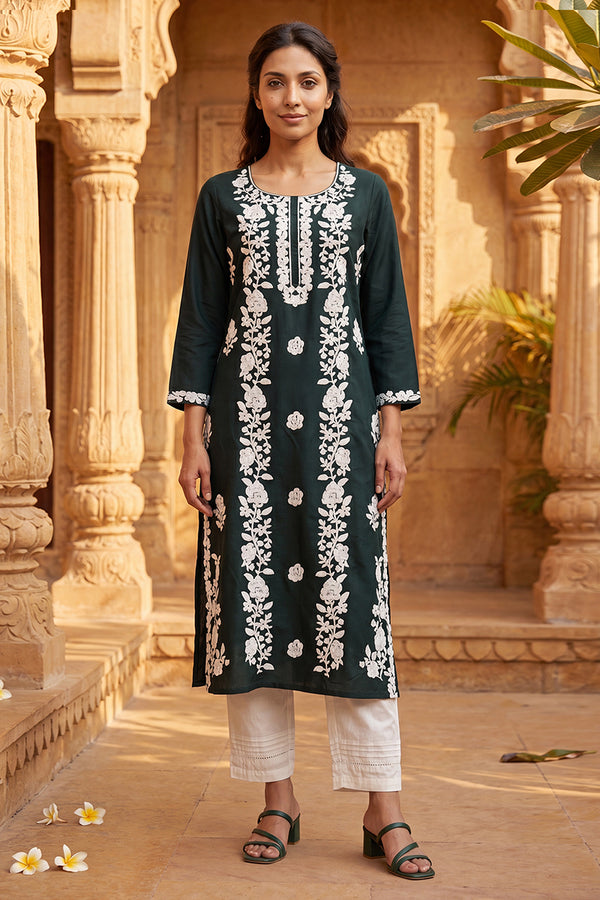 Green Viscose Rayon Solid Embroidered Regular Kurta VCK9805
