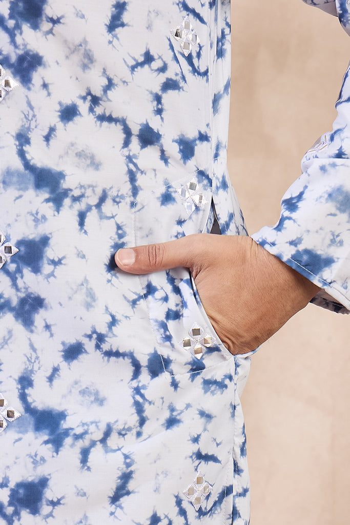 Blue Silk Blend Solid Embroidered Straight Kurta MKU2004