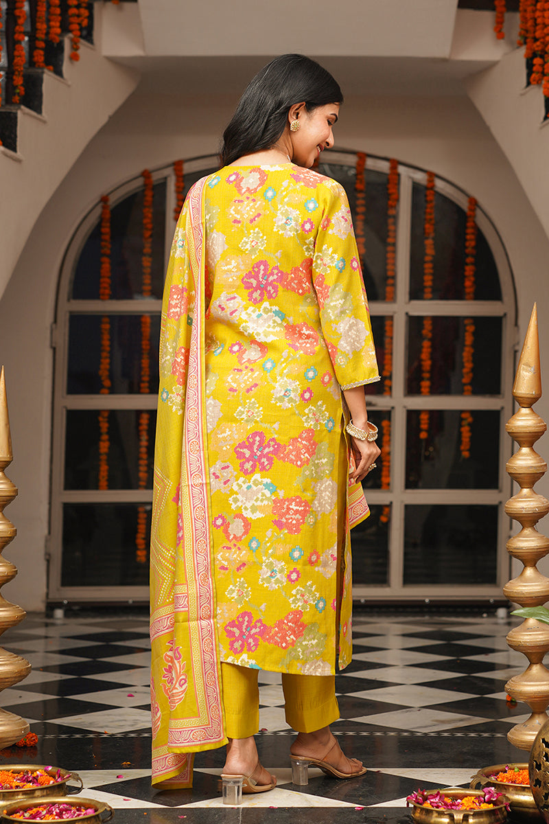 Yellow Viscose Rayon Floral Printed Straight Kurta Trousers With Dupatta PKSKD3080