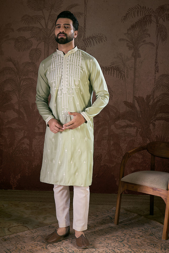 Green Silk Blend Solid Embroidered Straight Kurta With Trouser MKSET1787