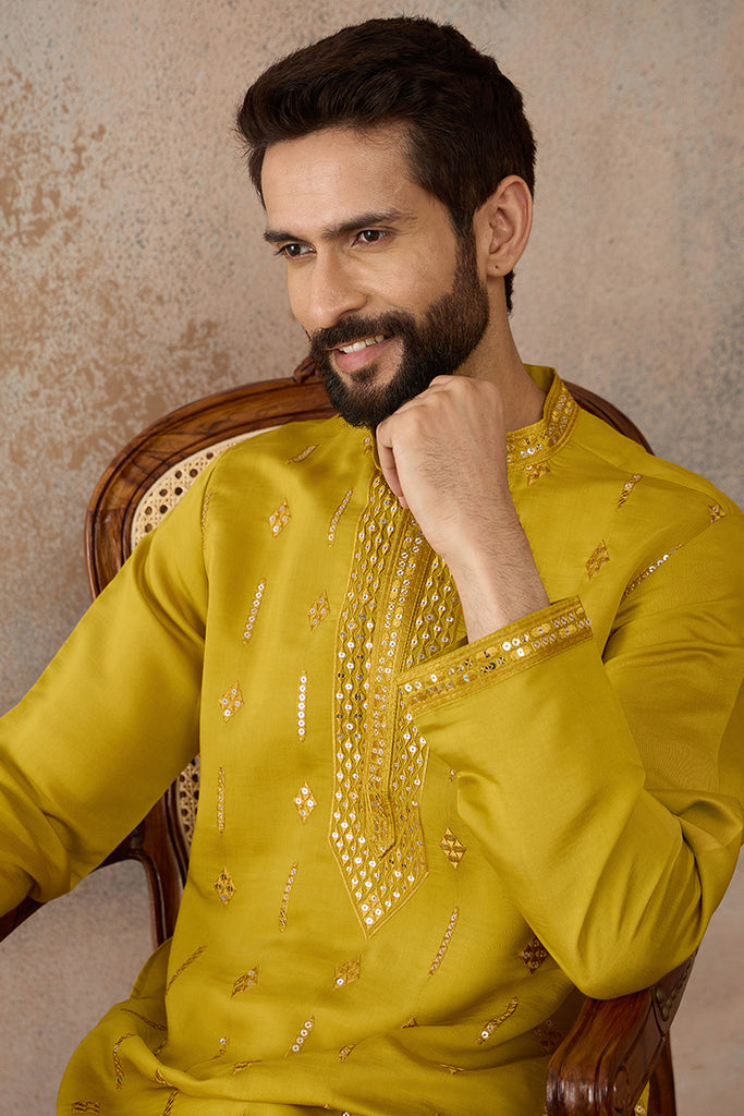 Yellow Silk Blend Solid Embroidered Kurta MKU2415