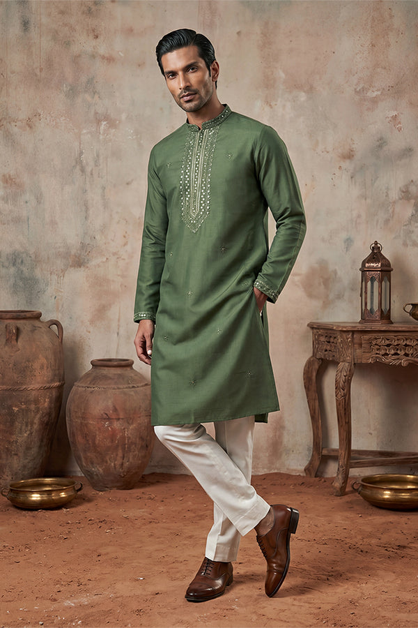 Green Silk Blend Solid Emboidered Sequins Kurta MKU2276