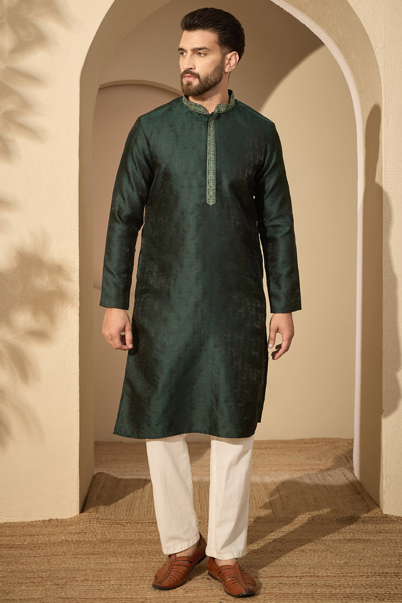 Green Jacquard Solid Embroidered Mandarin Collar Kurta MKU2742