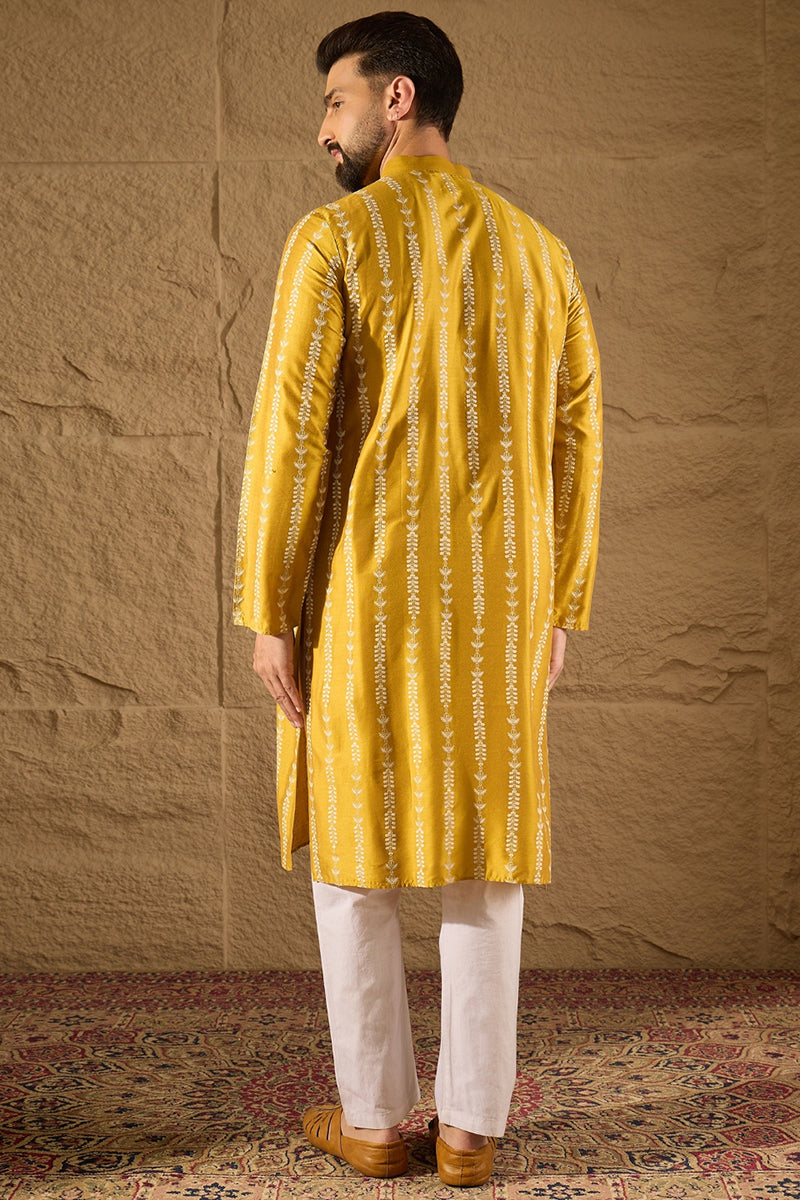 Yellow Viscose Rayon Ethnic Motifs Printed Straight Kurta with Trousers MKSET1282