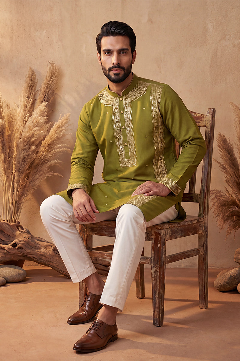 Green Silk Blend Solid Emboidered Straight Kurta MKU2313