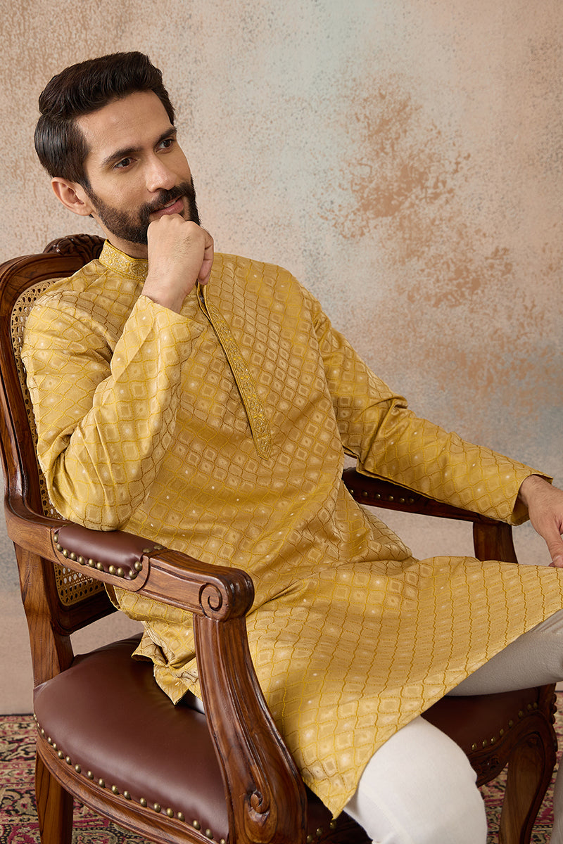 Yellow Jacquard Ethnic Motifs Embroidered Kurta MKU2327