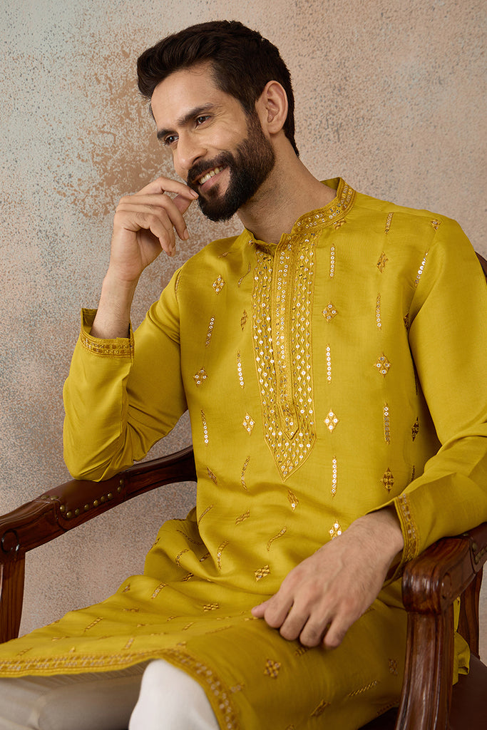 Yellow Silk Blend Solid Embroidered Kurta With Trouser MKSET2415