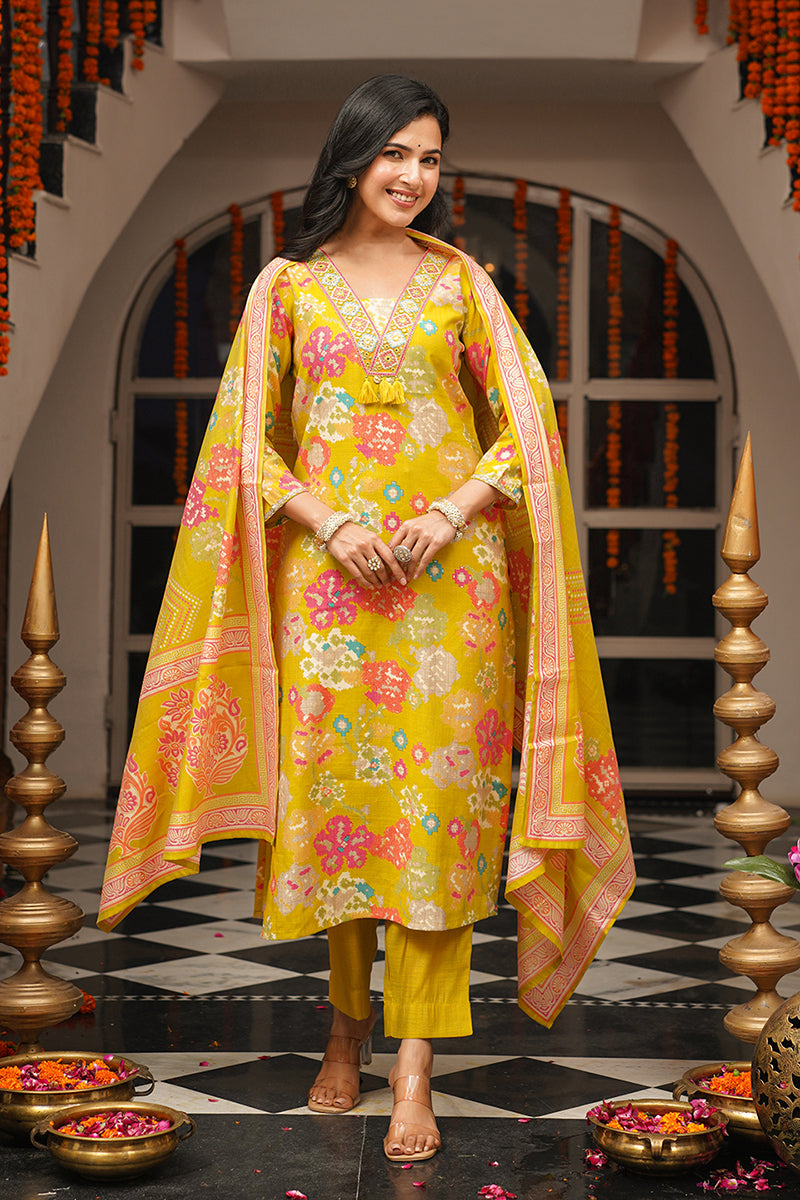 Yellow Viscose Rayon Floral Printed Straight Kurta Trousers With Dupatta PKSKD3080