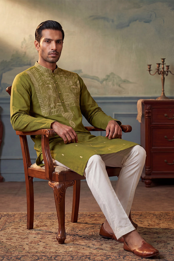 Green Silk Blend Solid Emboidered Straight Kurta With Trouser MKSET2373