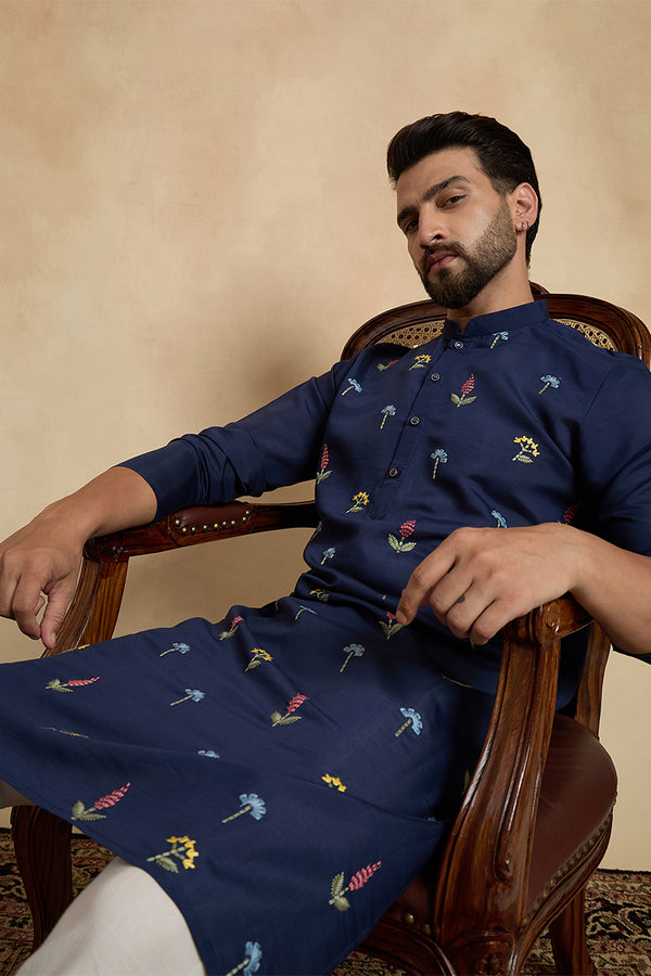 Navy Blue Silk Blend Solid Embroidered Thread Work Kurta With Trouser MKSET2468