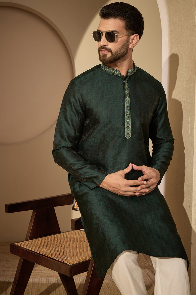 Green Jacquard Solid Embroidered Mandarin Collar Kurta MKU2742