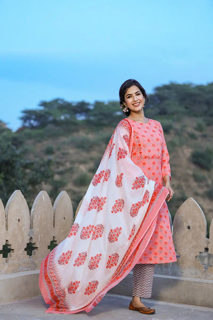 Pink And White Color Cotton Fabric Printed Fancy Kurta