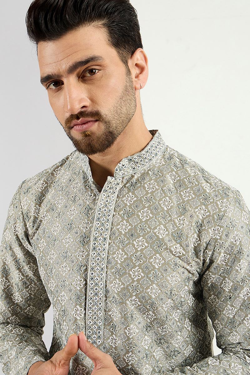Ethnic Bay Men Green Viscose Rayon Solid Embroidered Chikankari Straight Kurta MKU1090