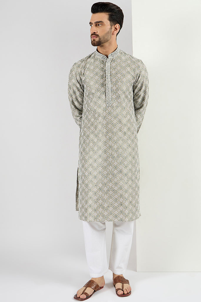 Ethnic Bay Men Green Viscose Rayon Solid Embroidered Chikankari Straight Kurta MKU1090