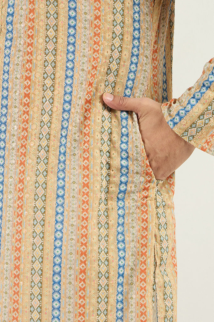 Ethnic Bay Men Yellow Viscose Rayon Geometric Embroidered Chikankari Straight Kurta MKU1117