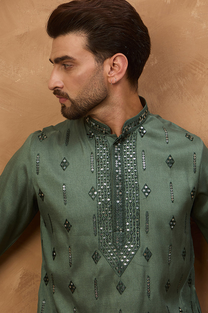 Green Silk Blend Solid Embroidered Straight Kurta With Pant Set MKSET1439