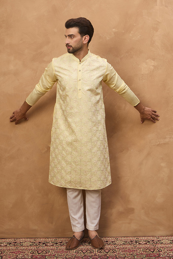 Yellow Silk Blend Solid Embroidered Straight Kurta MKU1467