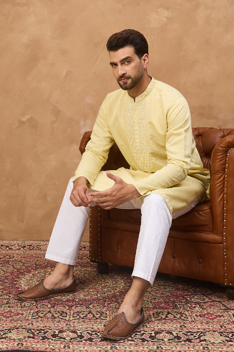 Yellow Silk Blend Solid Embroidered Straight Kurta With Pant Set MKSET1507