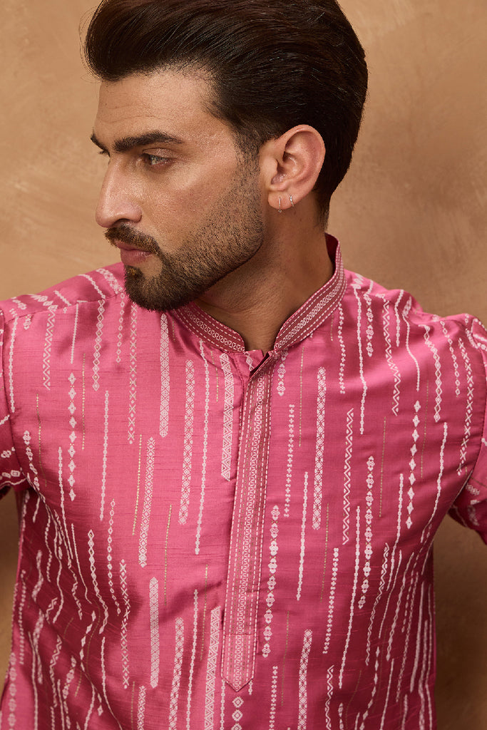 Pink Silk Blend Geometric Printed Straight Kurta With Pant Set MKSET1533
