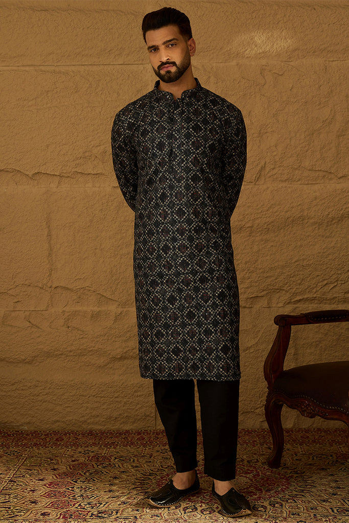 Black Cotton Solid Embroidered Straight Kurta MKU1611
