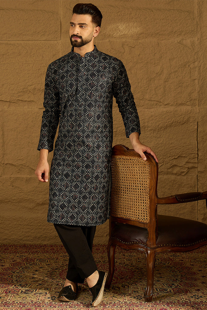 Black Cotton Solid Embroidered Straight Kurta MKU1611